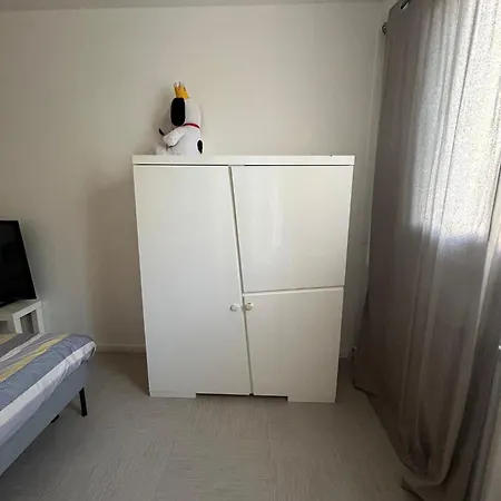 Homestay The Olympic In Host Female Guests Only *